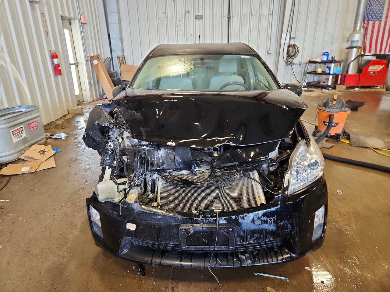 2011 TOYOTA PRIUS photo 5