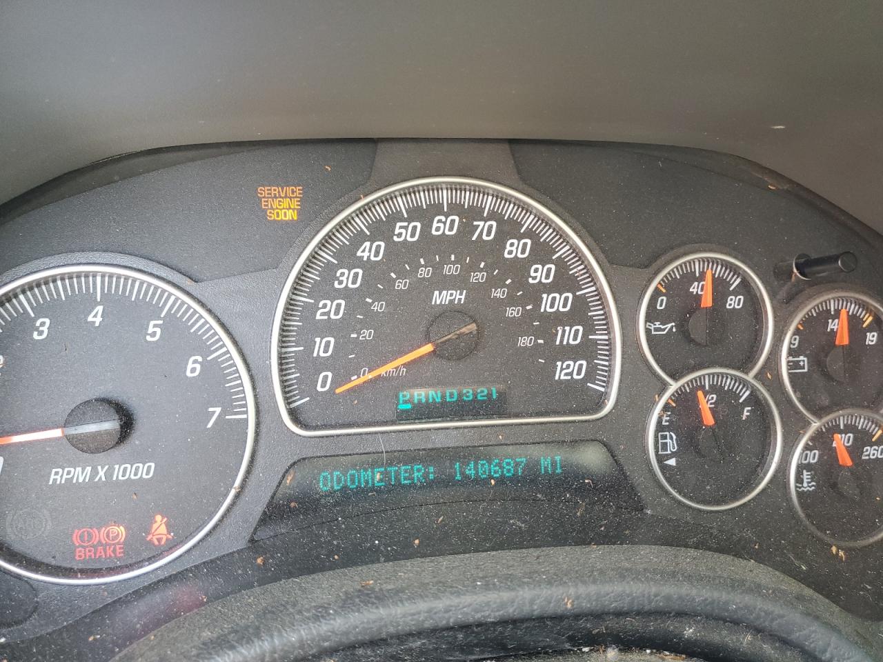 2004 GMC ENVOY XUV photo 9