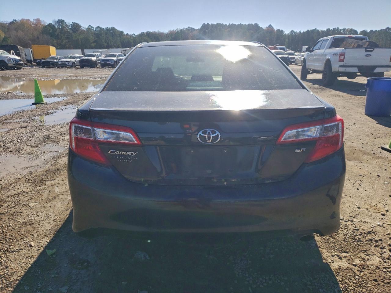 2013 TOYOTA CAMRY L photo 11