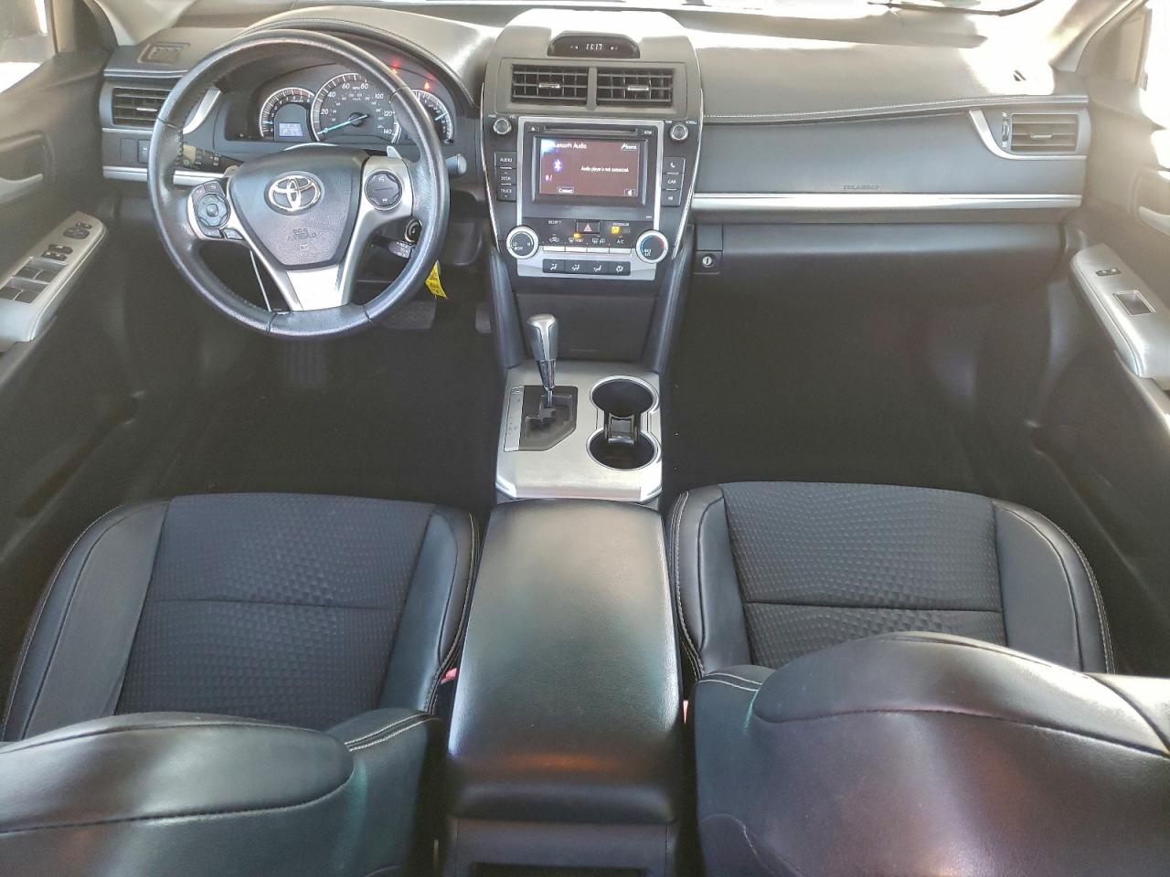 2013 TOYOTA CAMRY L photo 15