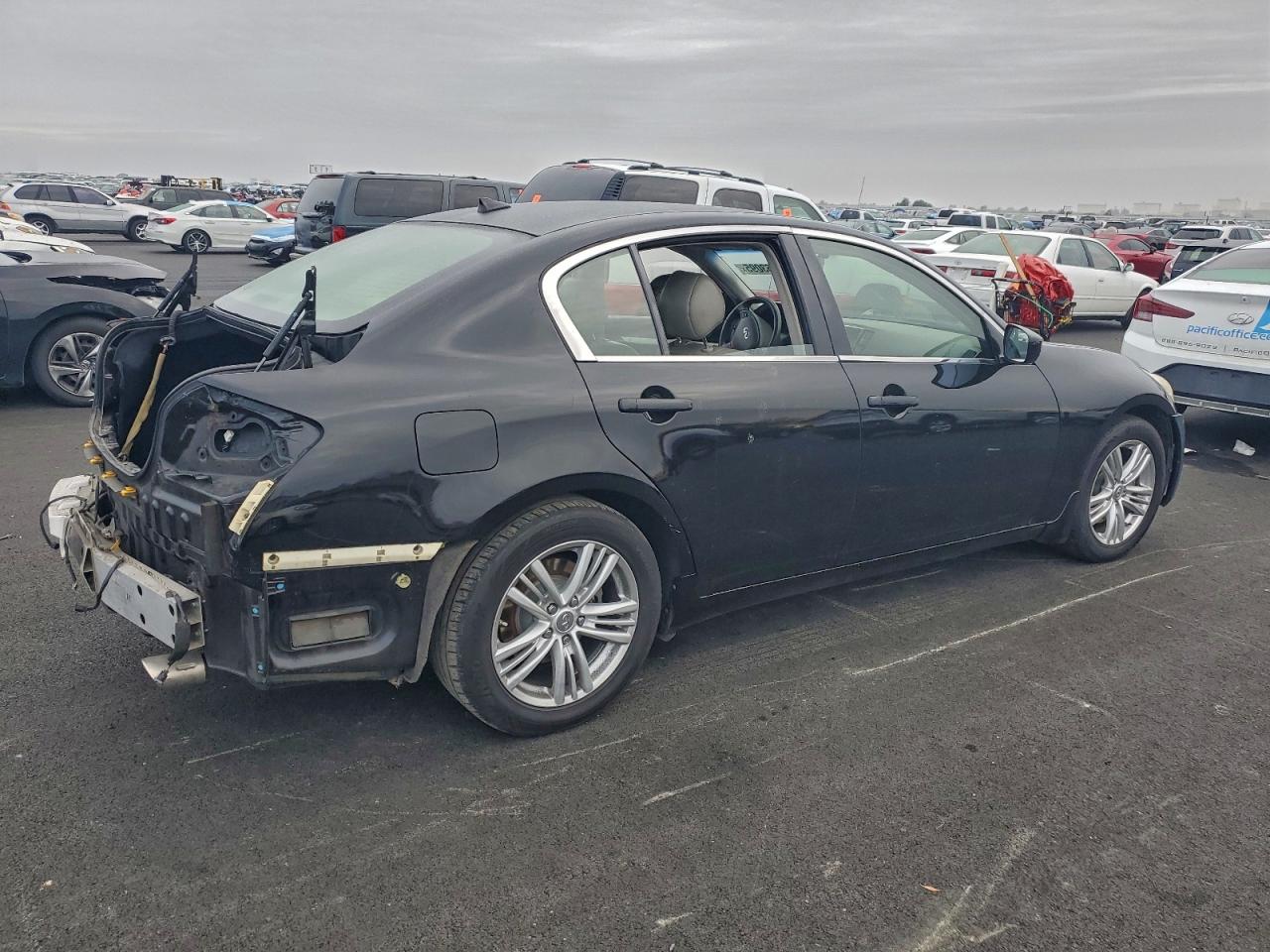 2013 INFINITI G37 BASE photo 3
