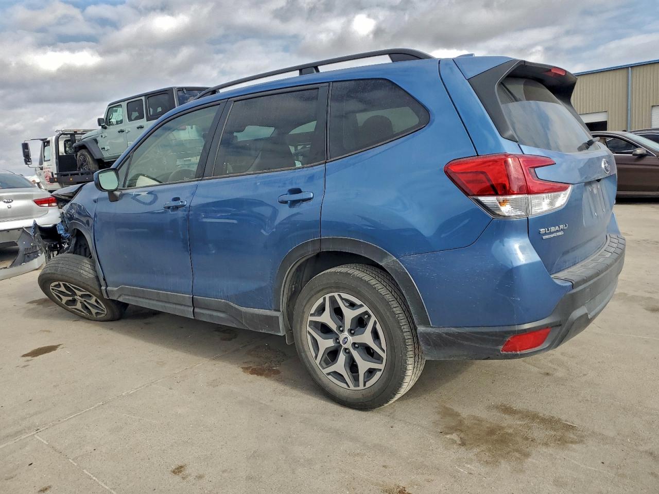 2020 SUBARU FORESTER PREMIUM photo 2