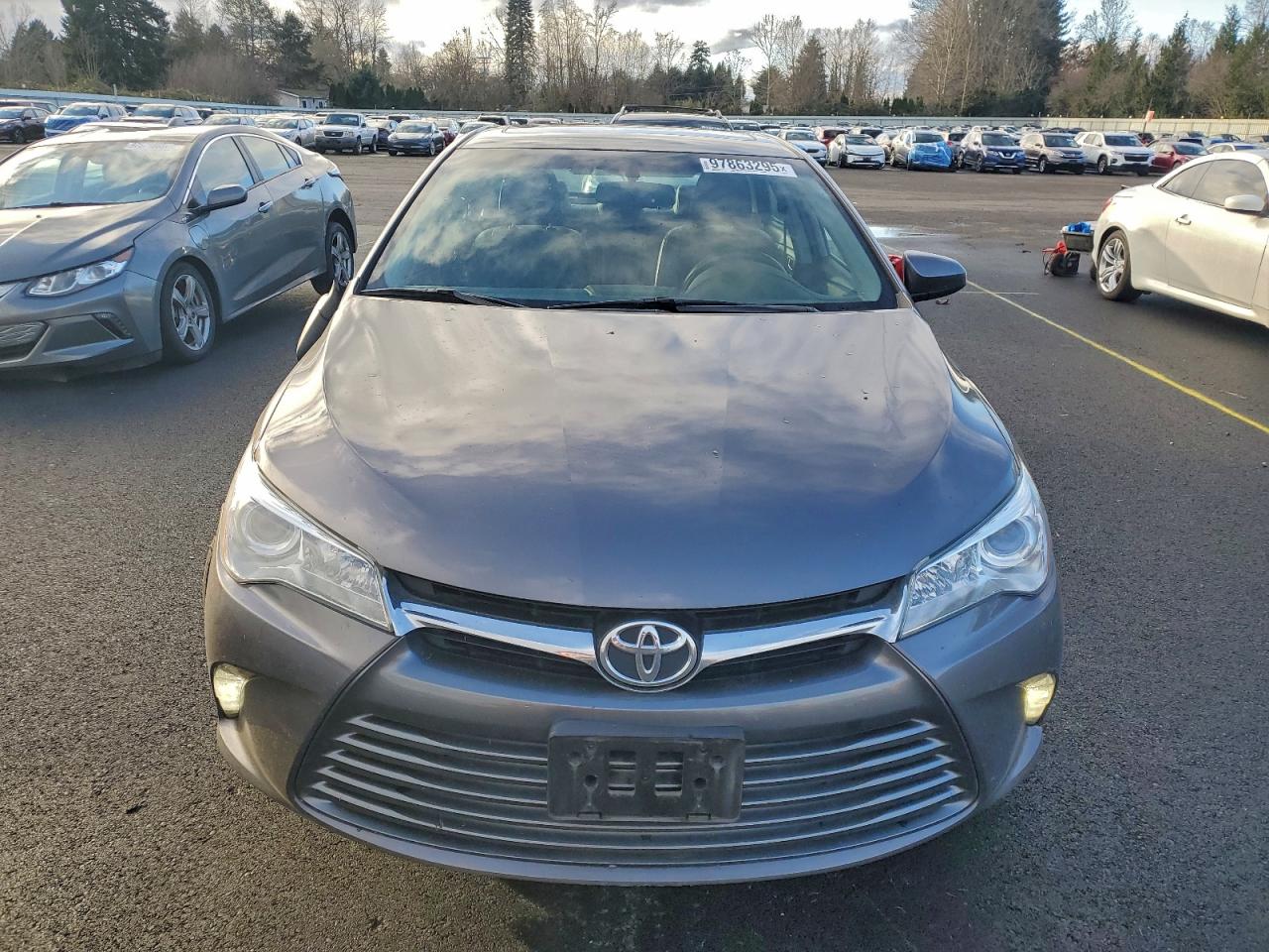 2015 TOYOTA CAMRY LE photo 5