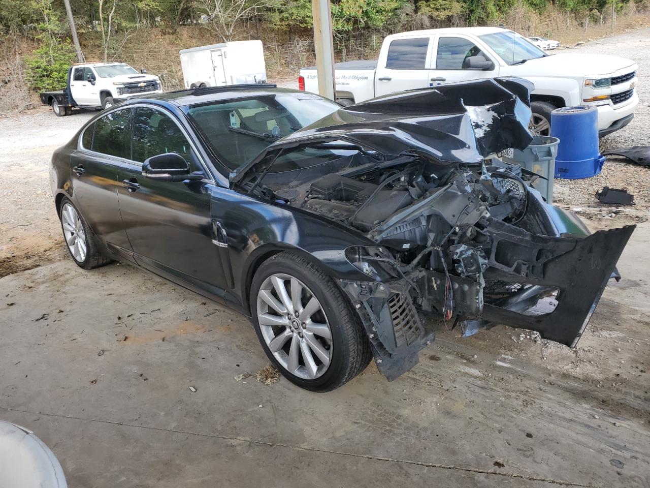 2011 JAGUAR XF photo 4
