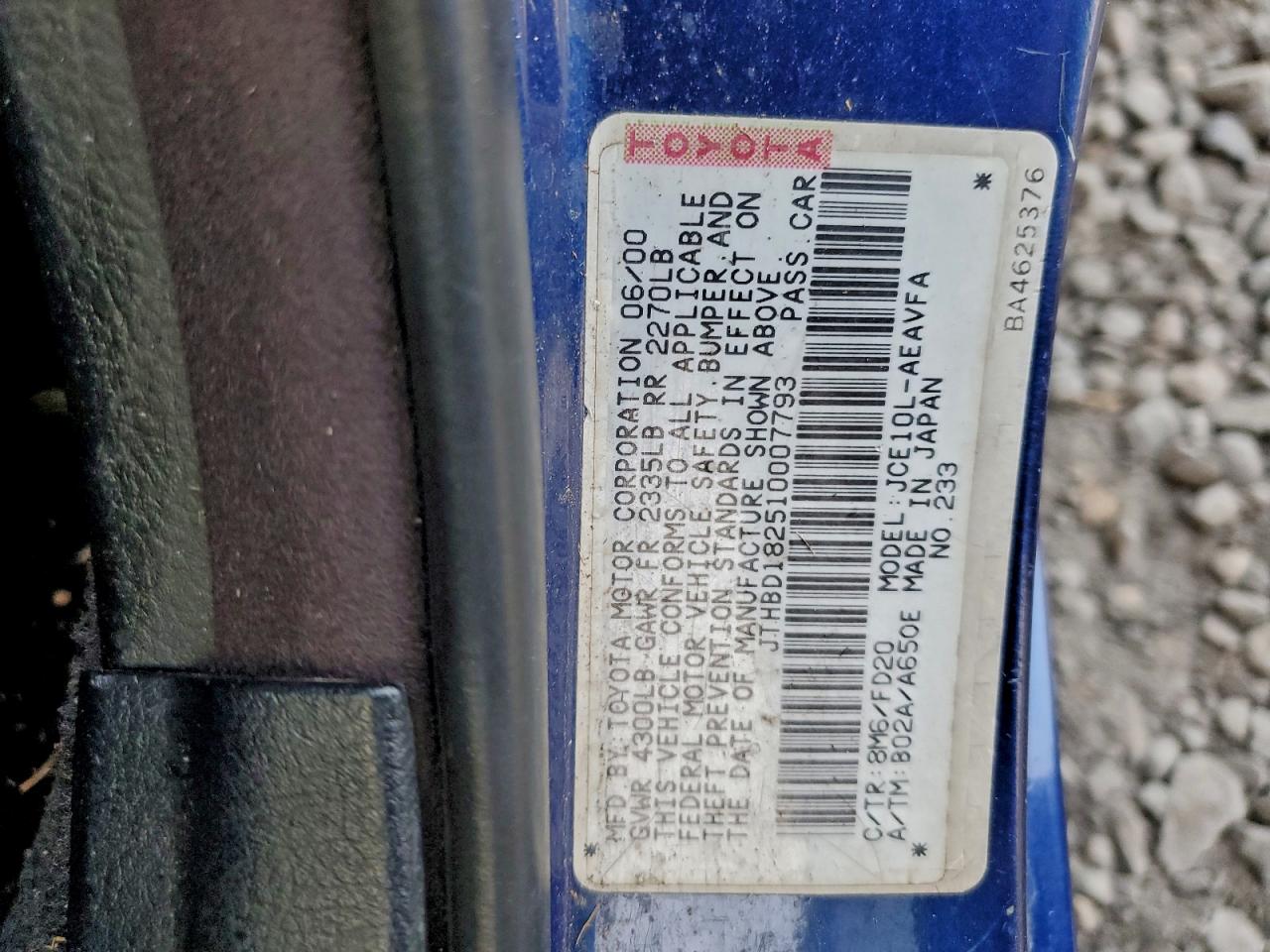 2001 LEXUS IS 300 photo 12