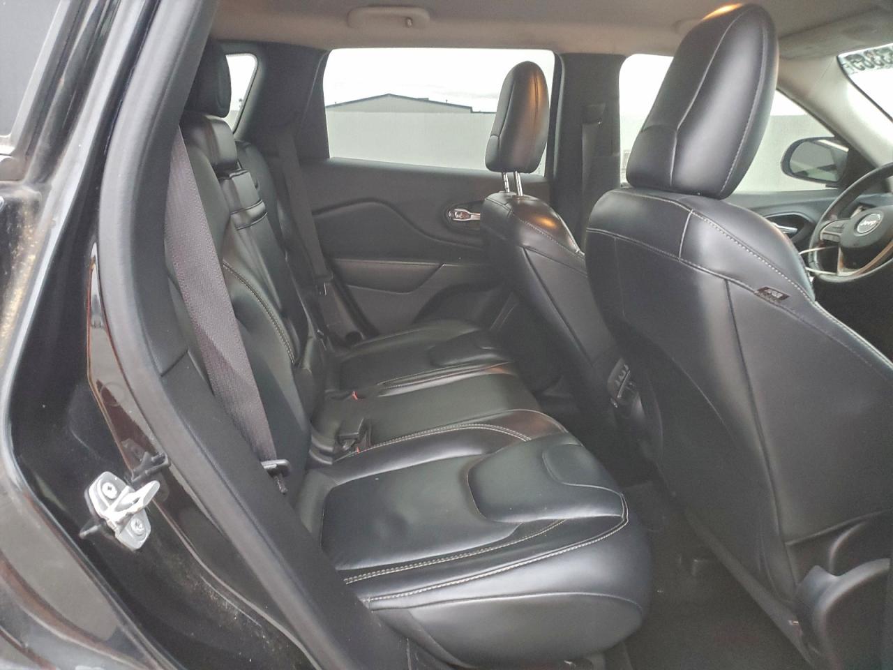 2016 JEEP CHEROKEE LIMITED photo 11