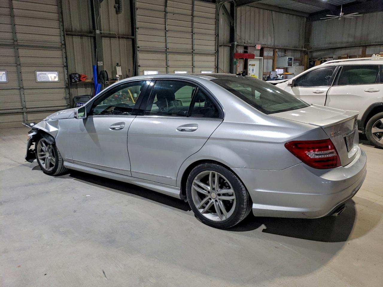 2014 MERCEDES-BENZ C 300 4MATIC photo 2