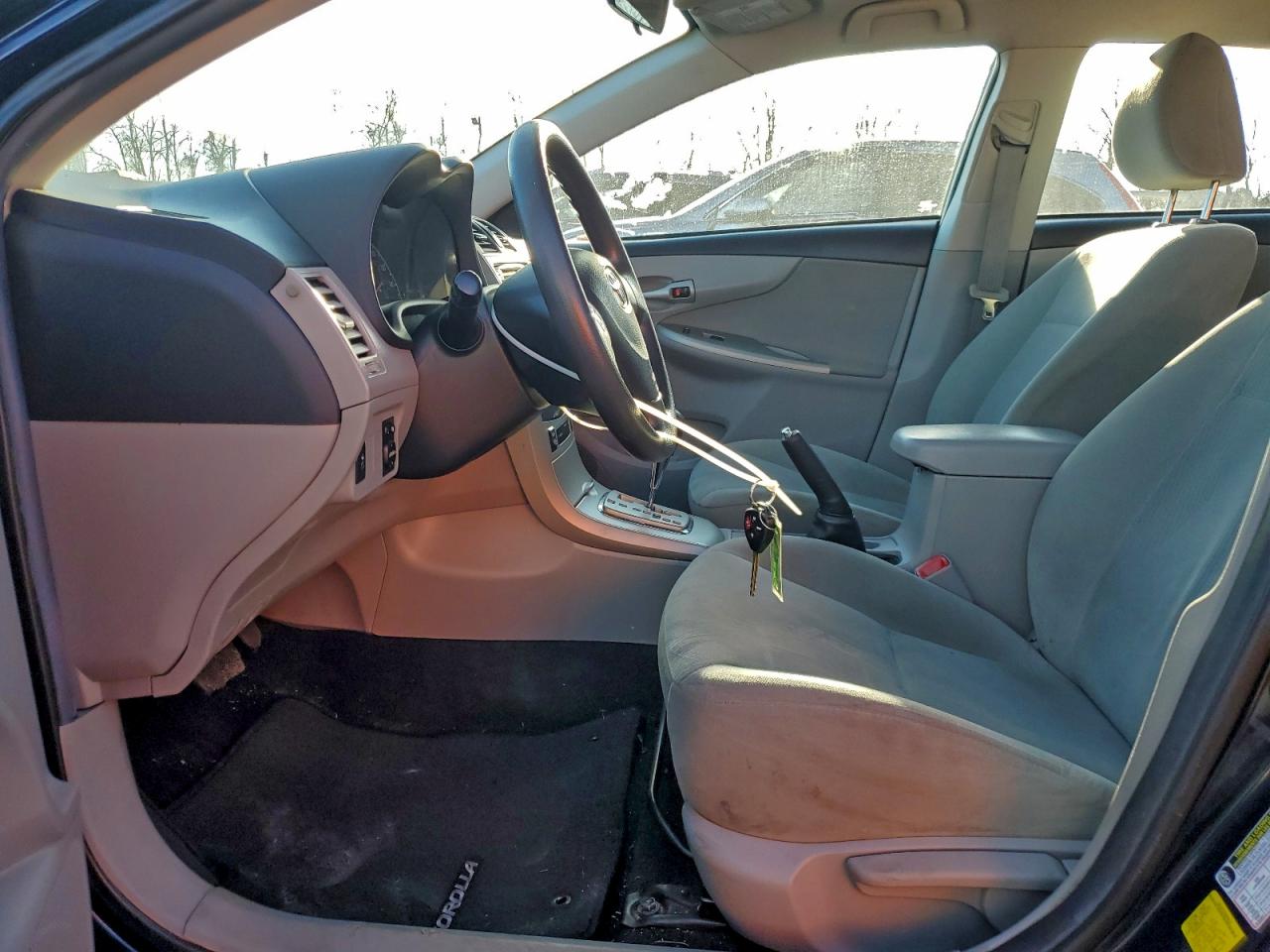 2013 TOYOTA COROLLA BASE photo 7
