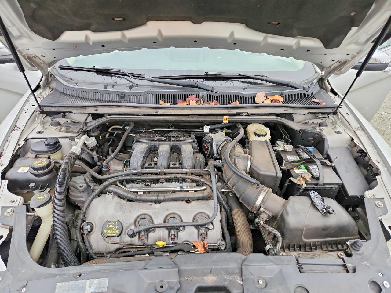 2010 FORD TAURUS LIMITED photo 11