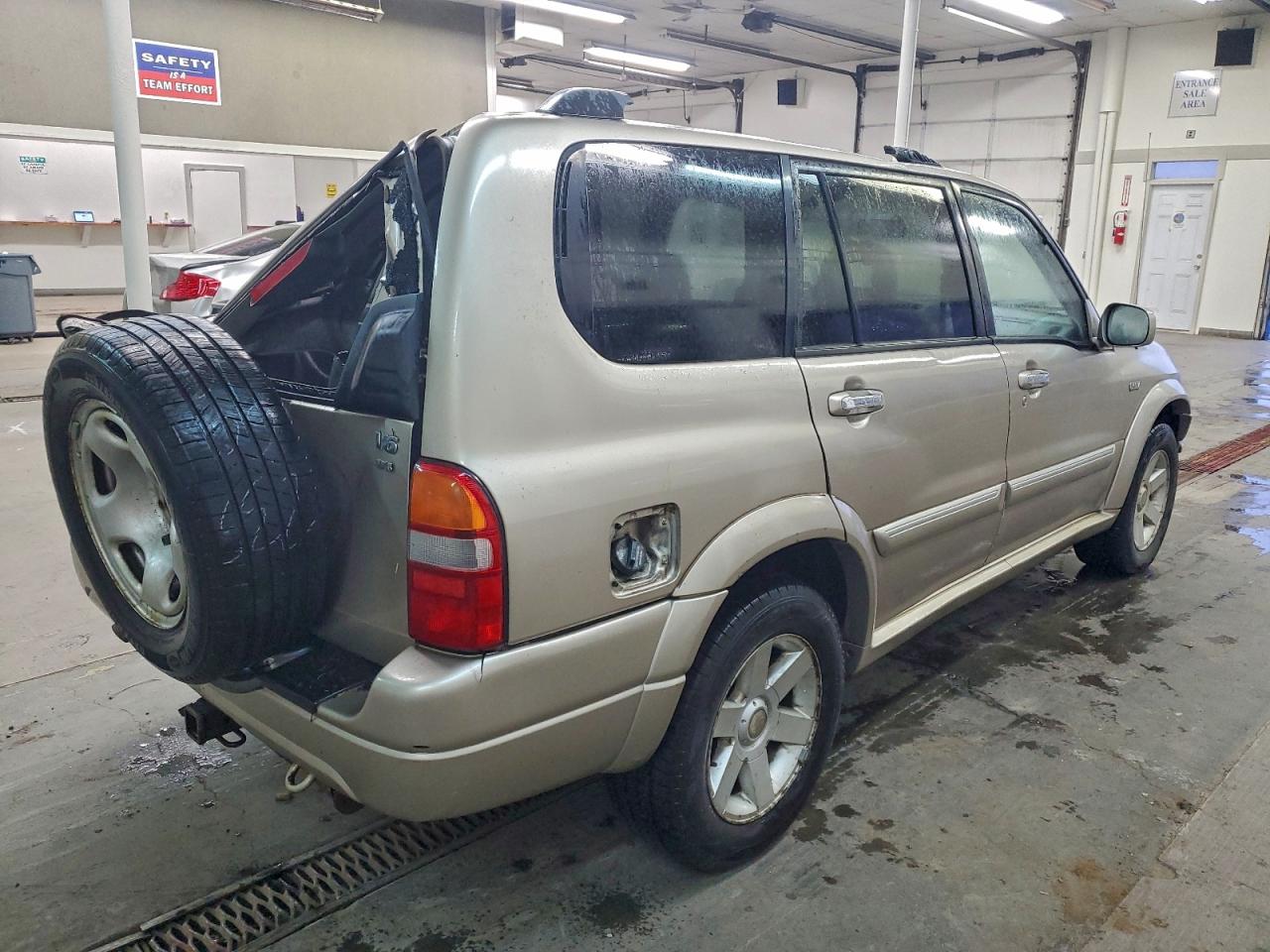 2002 SUZUKI XL7 PLUS photo 3