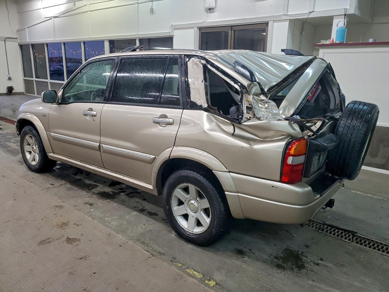 2002 SUZUKI XL7 PLUS photo 2