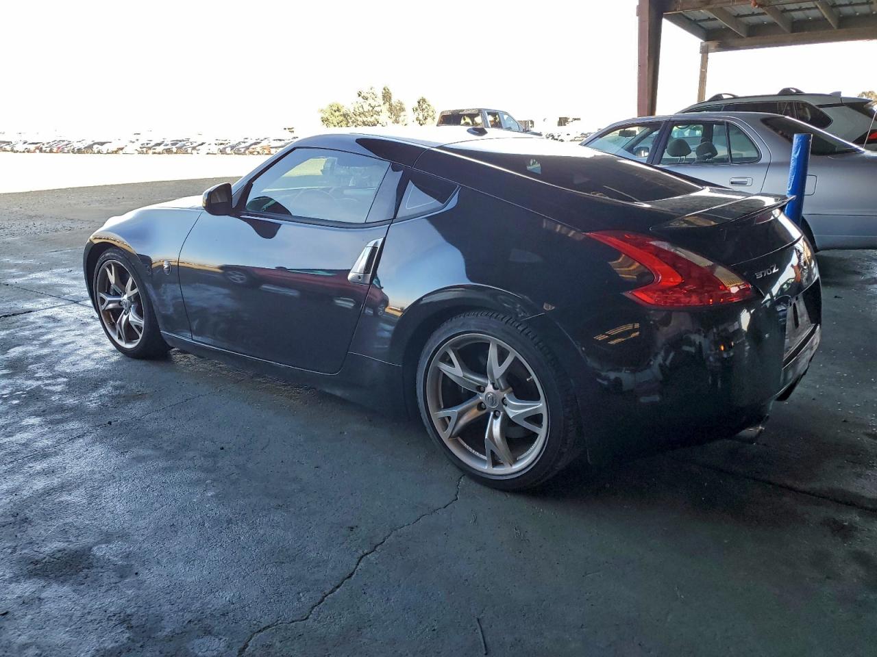 2009 NISSAN 370Z photo 2