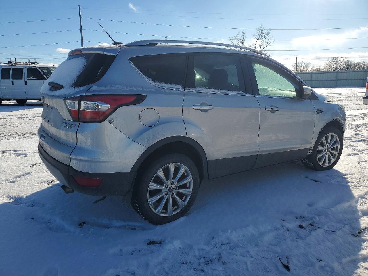 2017 FORD ESCAPE TITANIUM photo 3