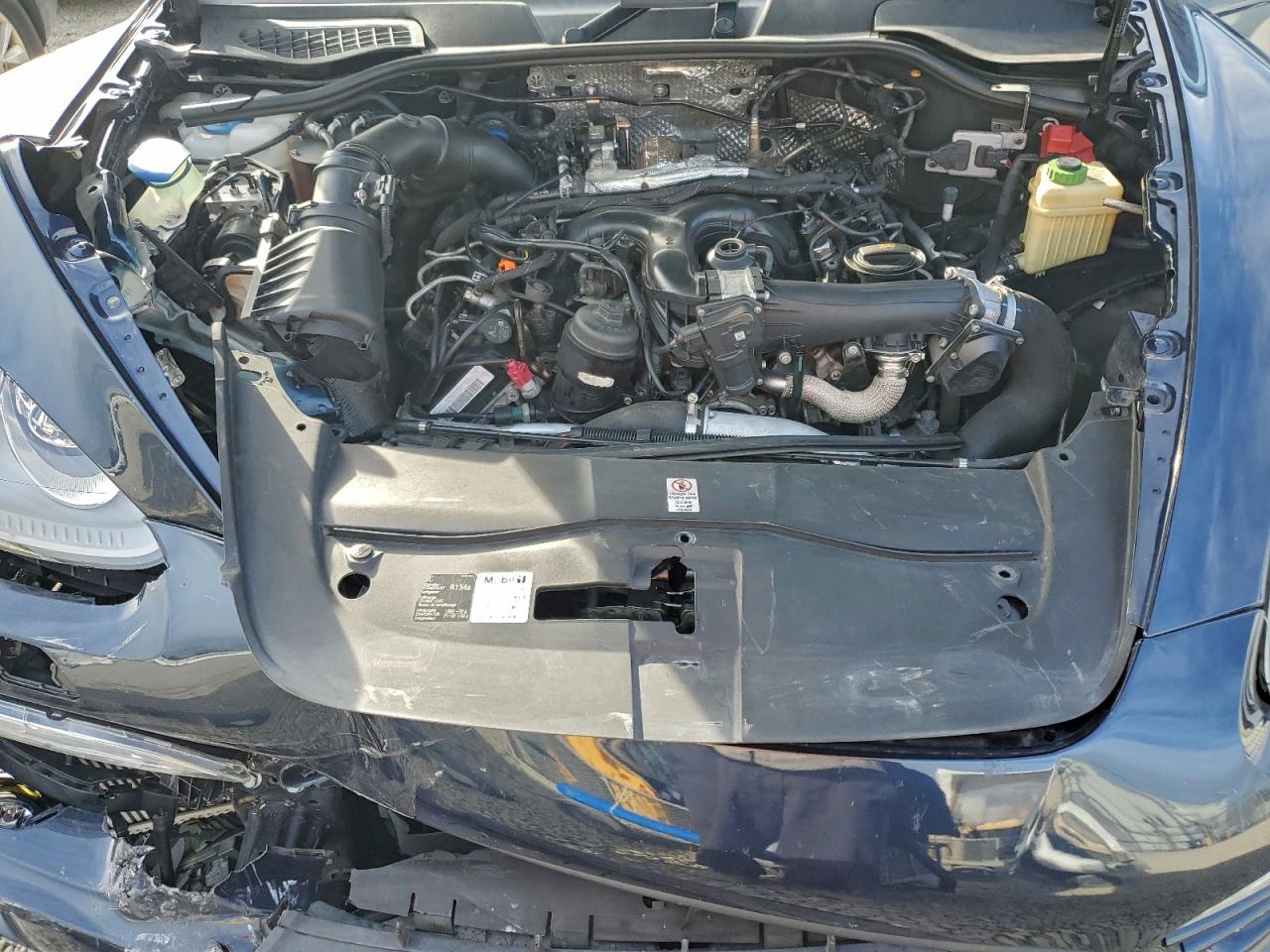 2013 PORSCHE CAYENNE photo 12