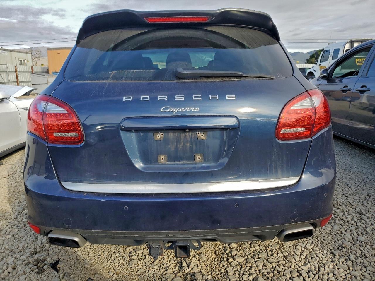 2013 PORSCHE CAYENNE photo 6