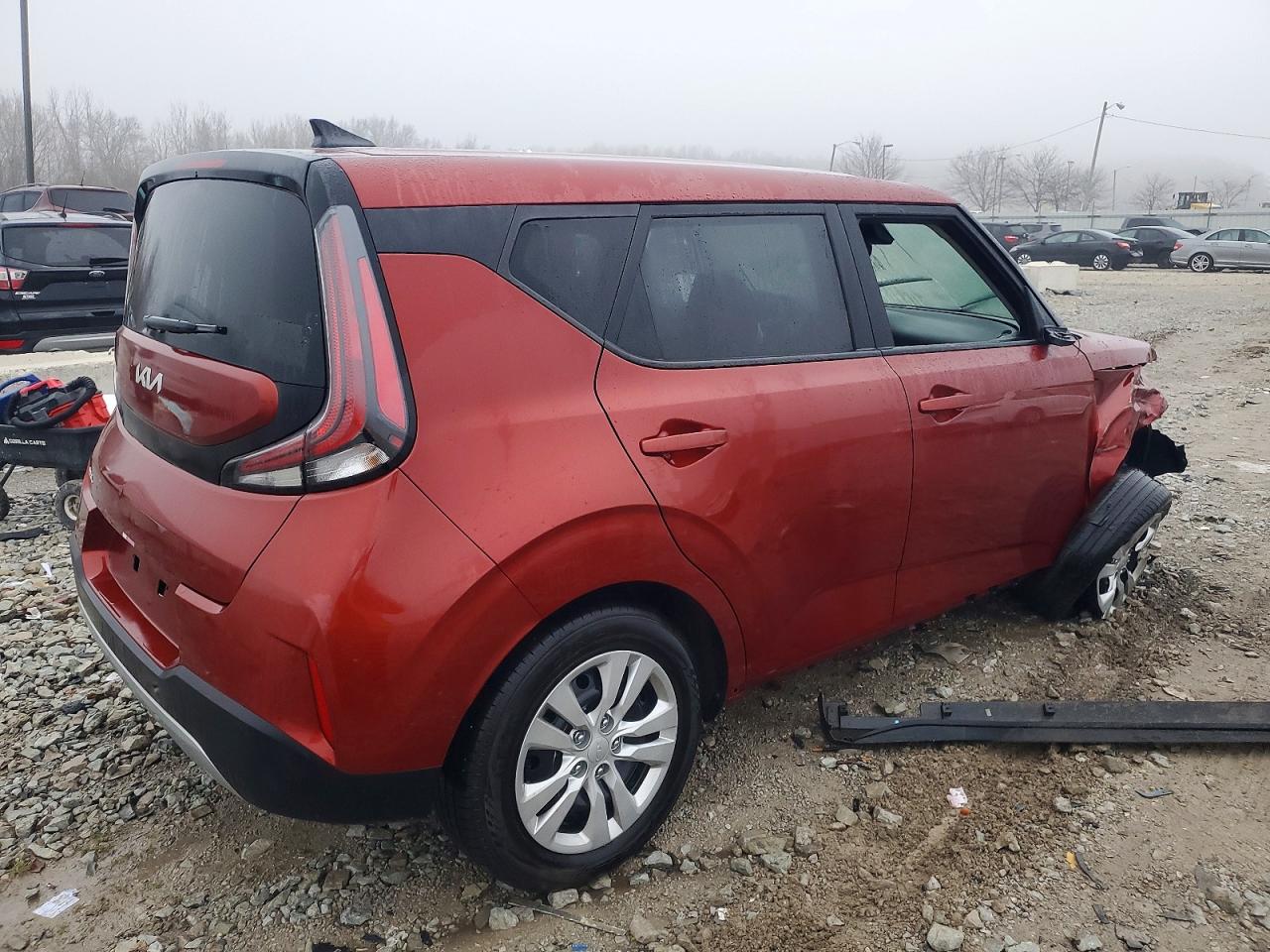2025 KIA SOUL LX photo 3