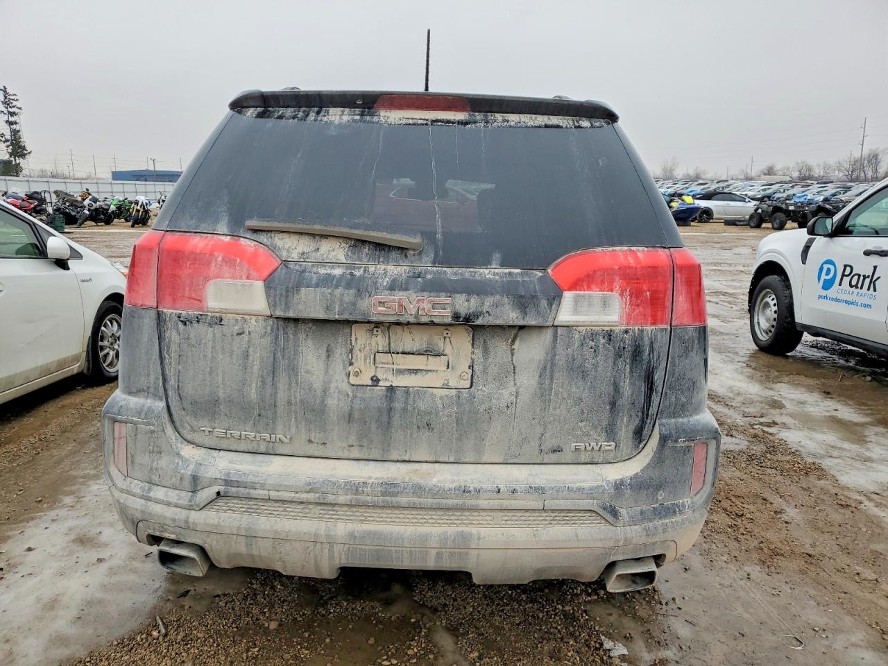 2017 GMC TERRAIN SLT photo 6