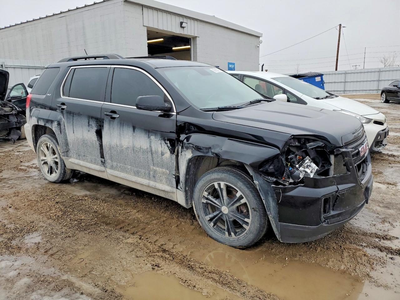 2017 GMC TERRAIN SLT photo 4