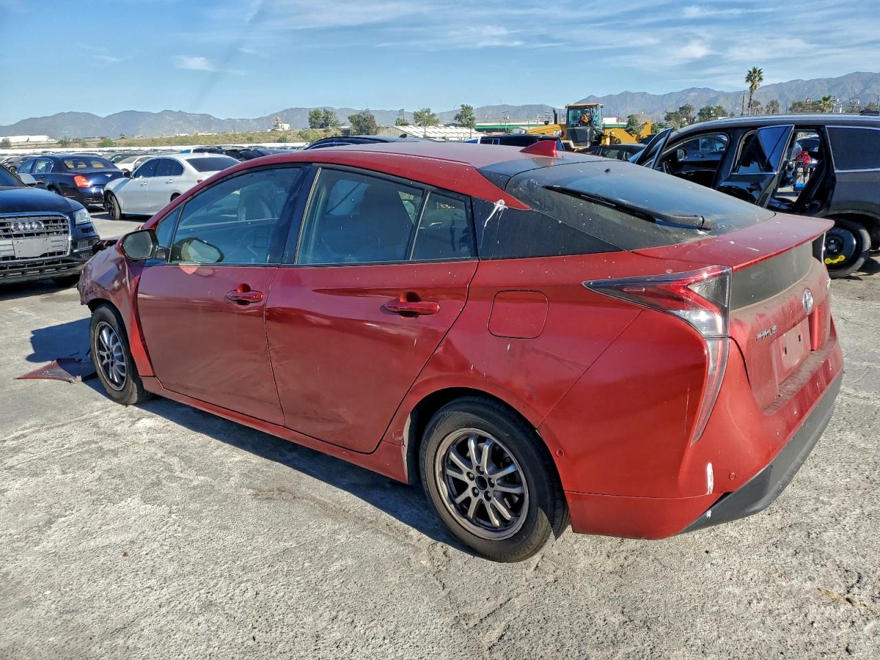 2018 TOYOTA PRIUS photo 2