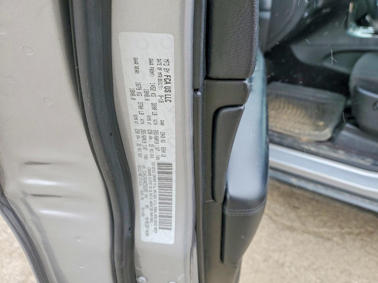 2019 JEEP GRAND CHEROKEE LAREDO photo 13