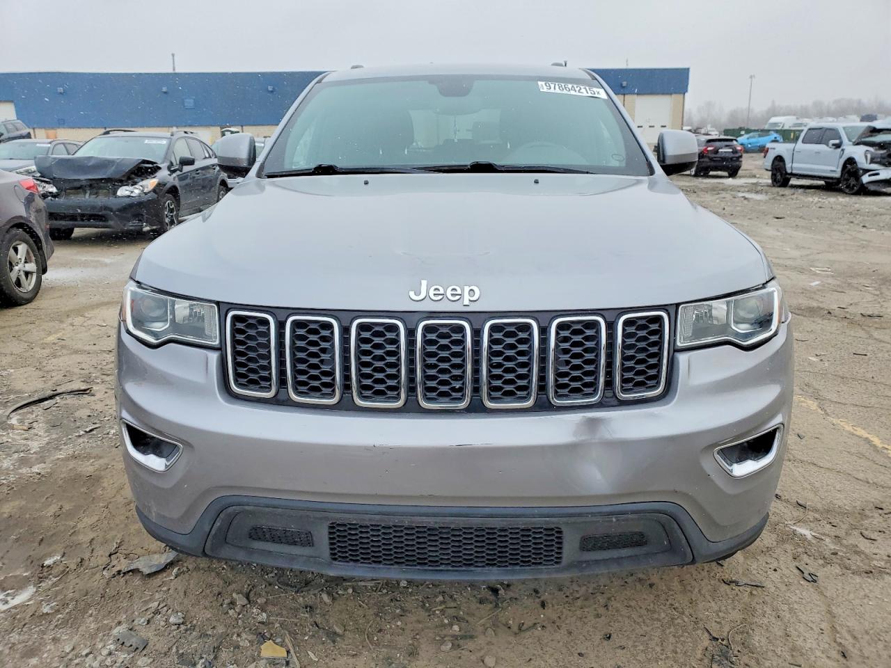 2019 JEEP GRAND CHEROKEE LAREDO photo 5