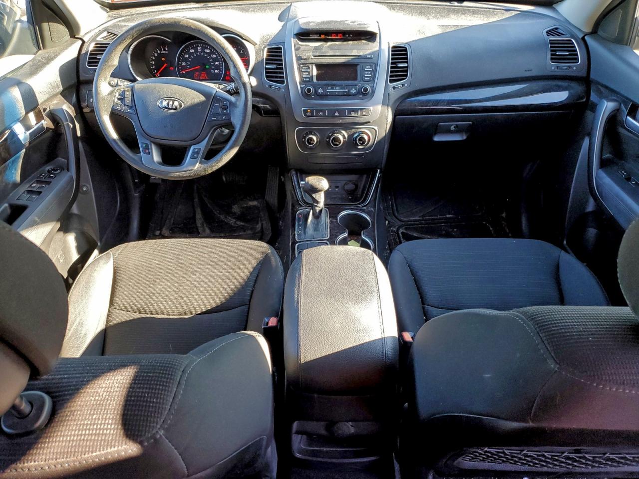 2014 KIA SORENTO LX photo 22