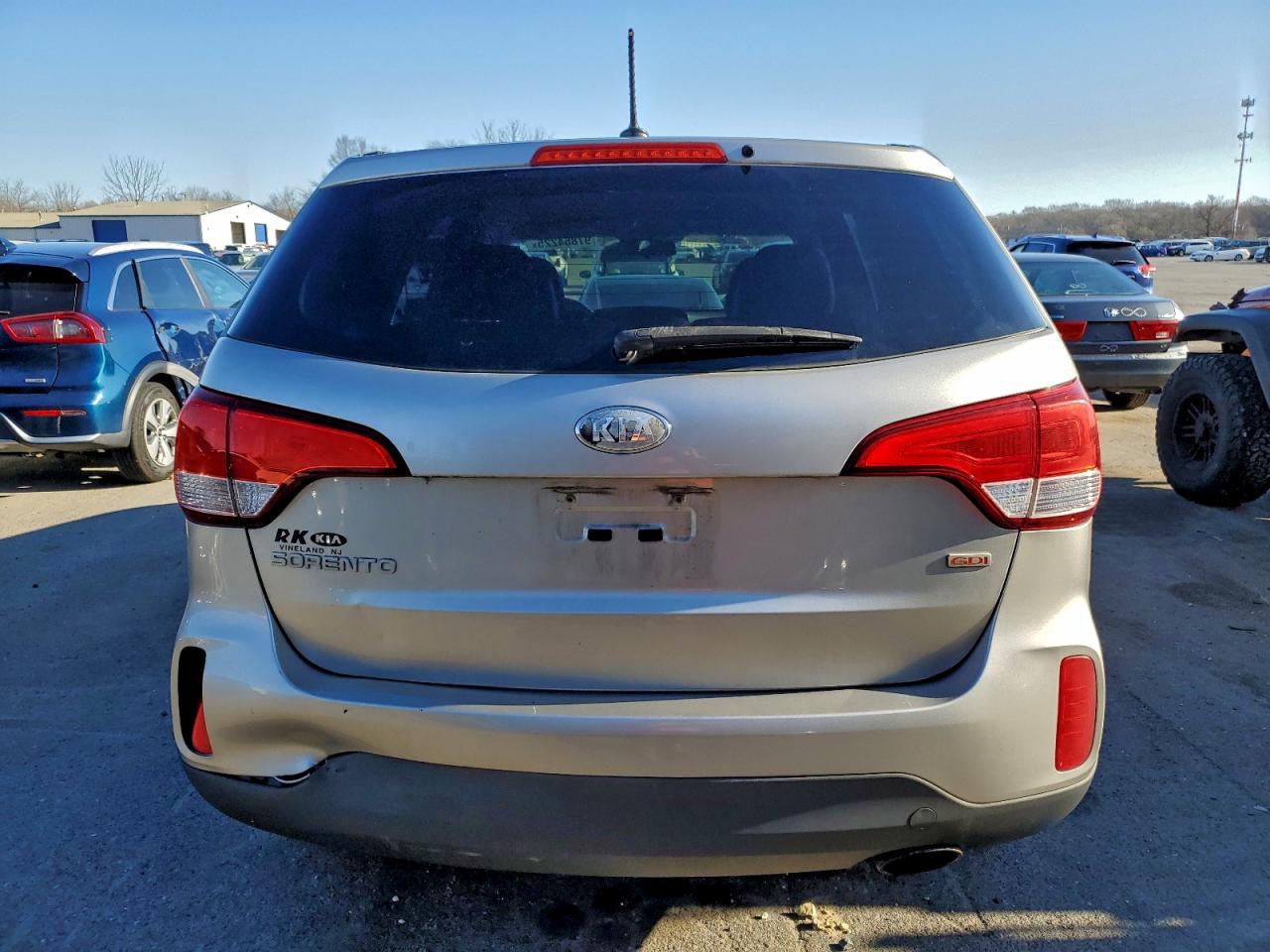 2014 KIA SORENTO LX photo 16