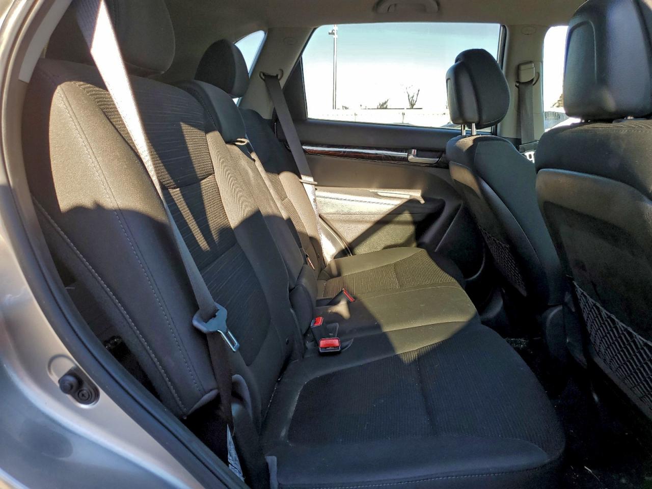 2014 KIA SORENTO LX photo 28