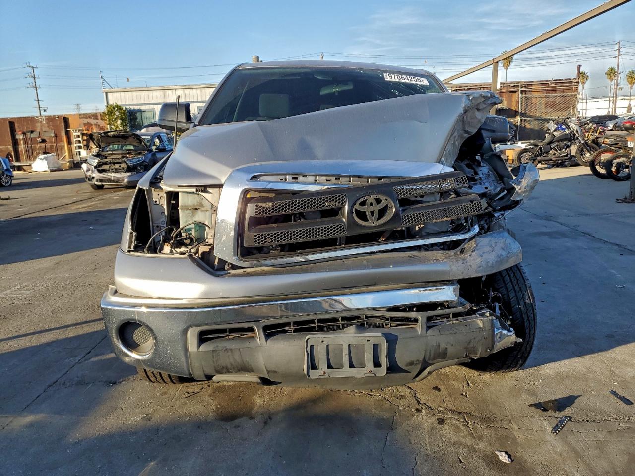 2010 TOYOTA TUNDRA CREWMAX SR5 photo 5