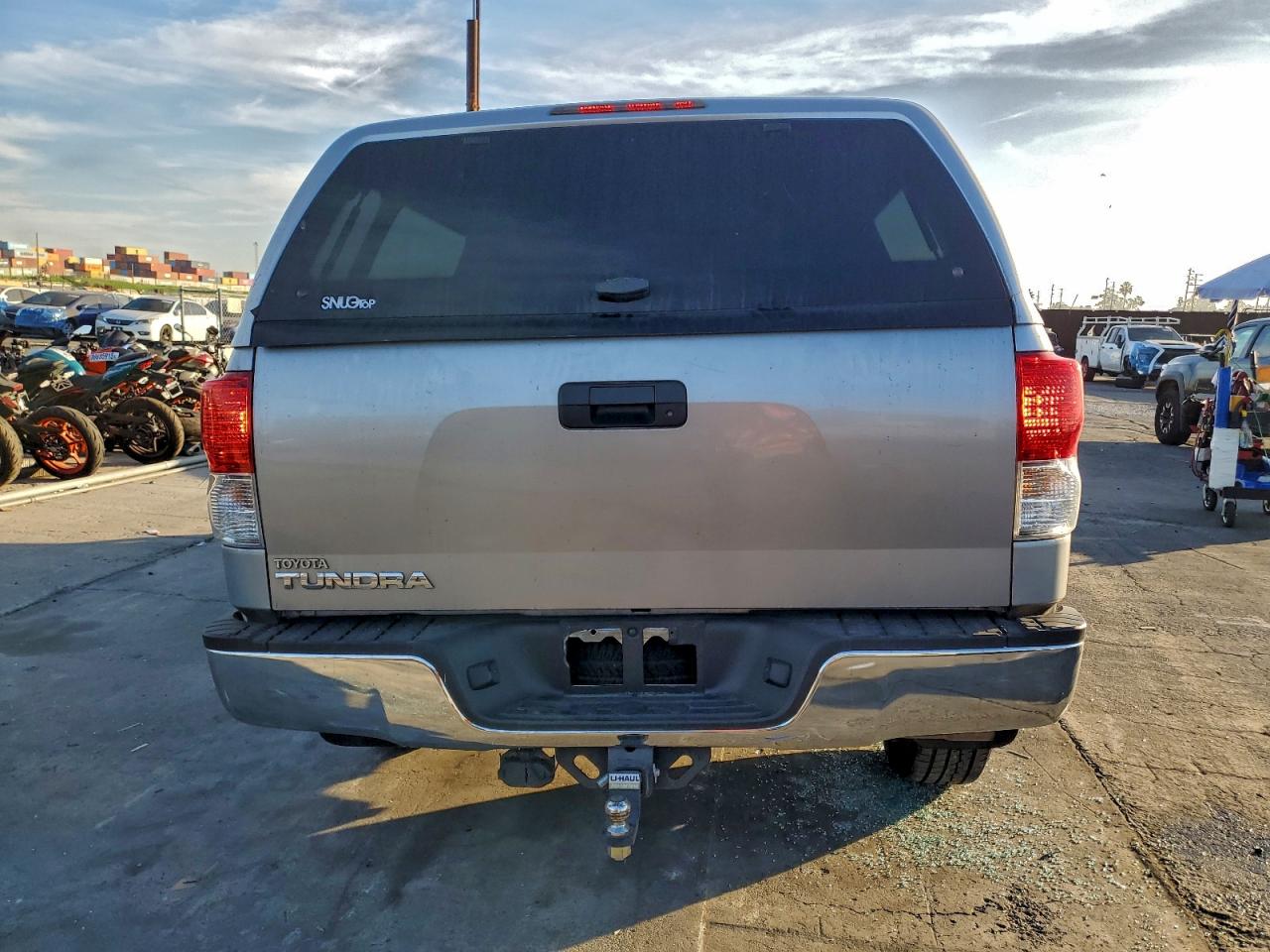 2010 TOYOTA TUNDRA CREWMAX SR5 photo 6