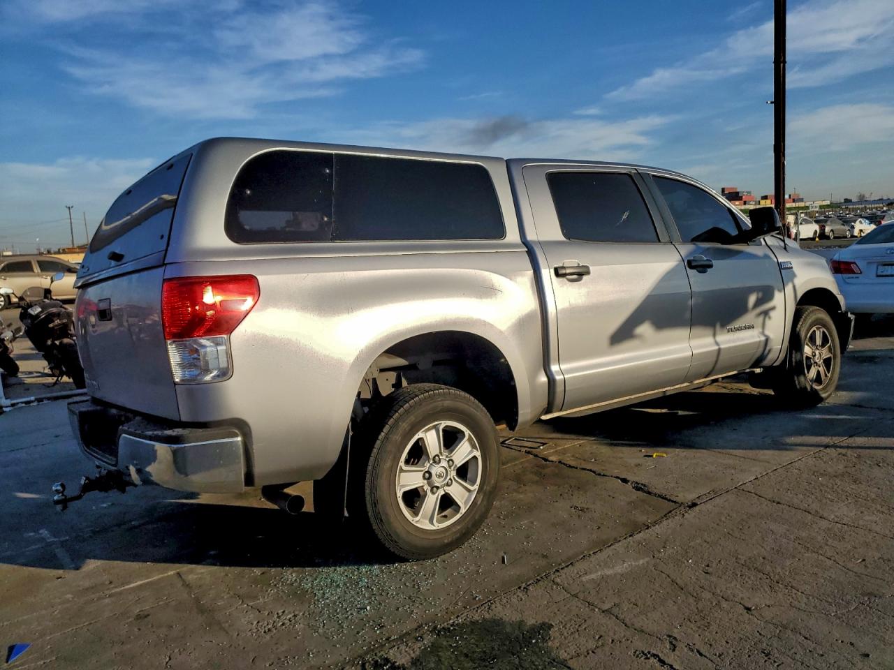 2010 TOYOTA TUNDRA CREWMAX SR5 photo 3