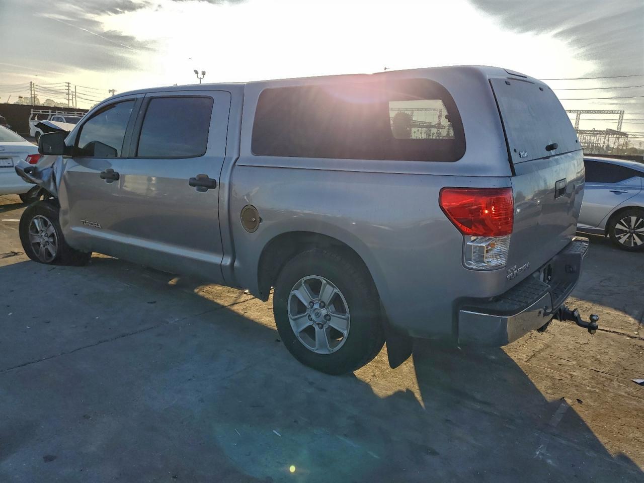 2010 TOYOTA TUNDRA CREWMAX SR5 photo 2