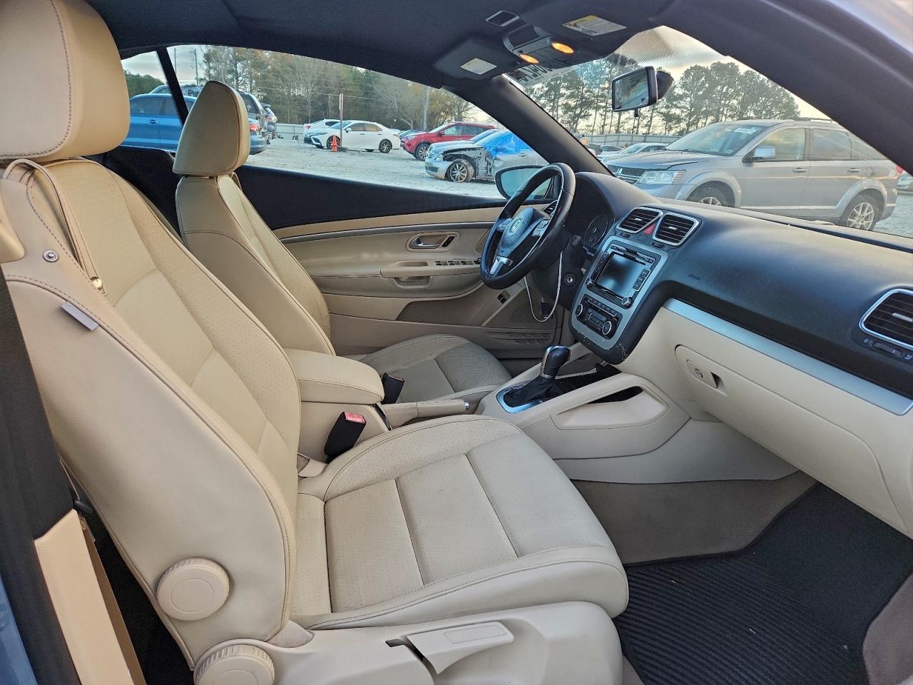 2012 VOLKSWAGEN EOS KOMFORT photo 10