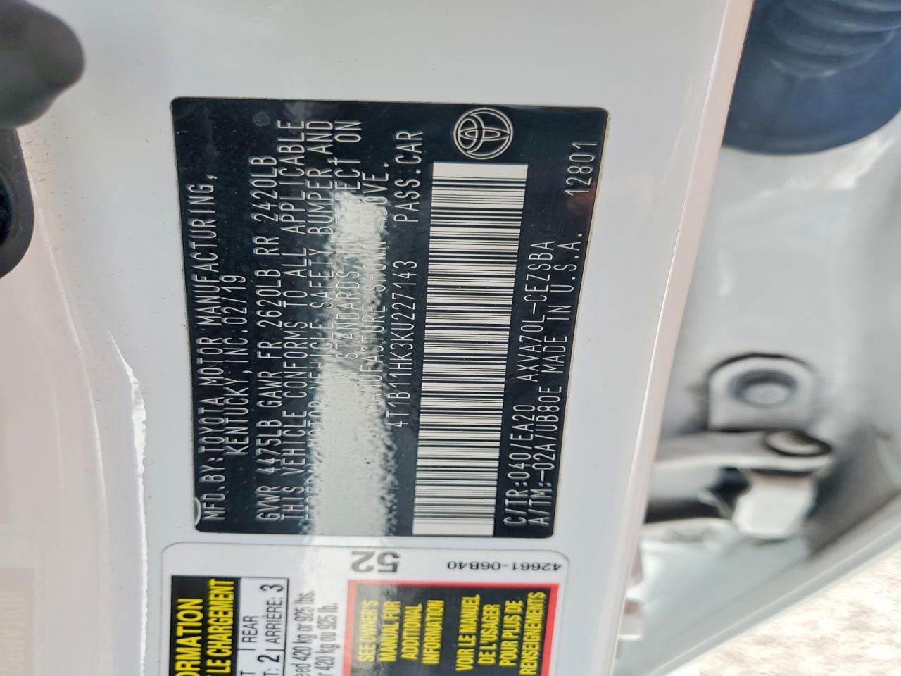 2019 TOYOTA CAMRY L photo 13