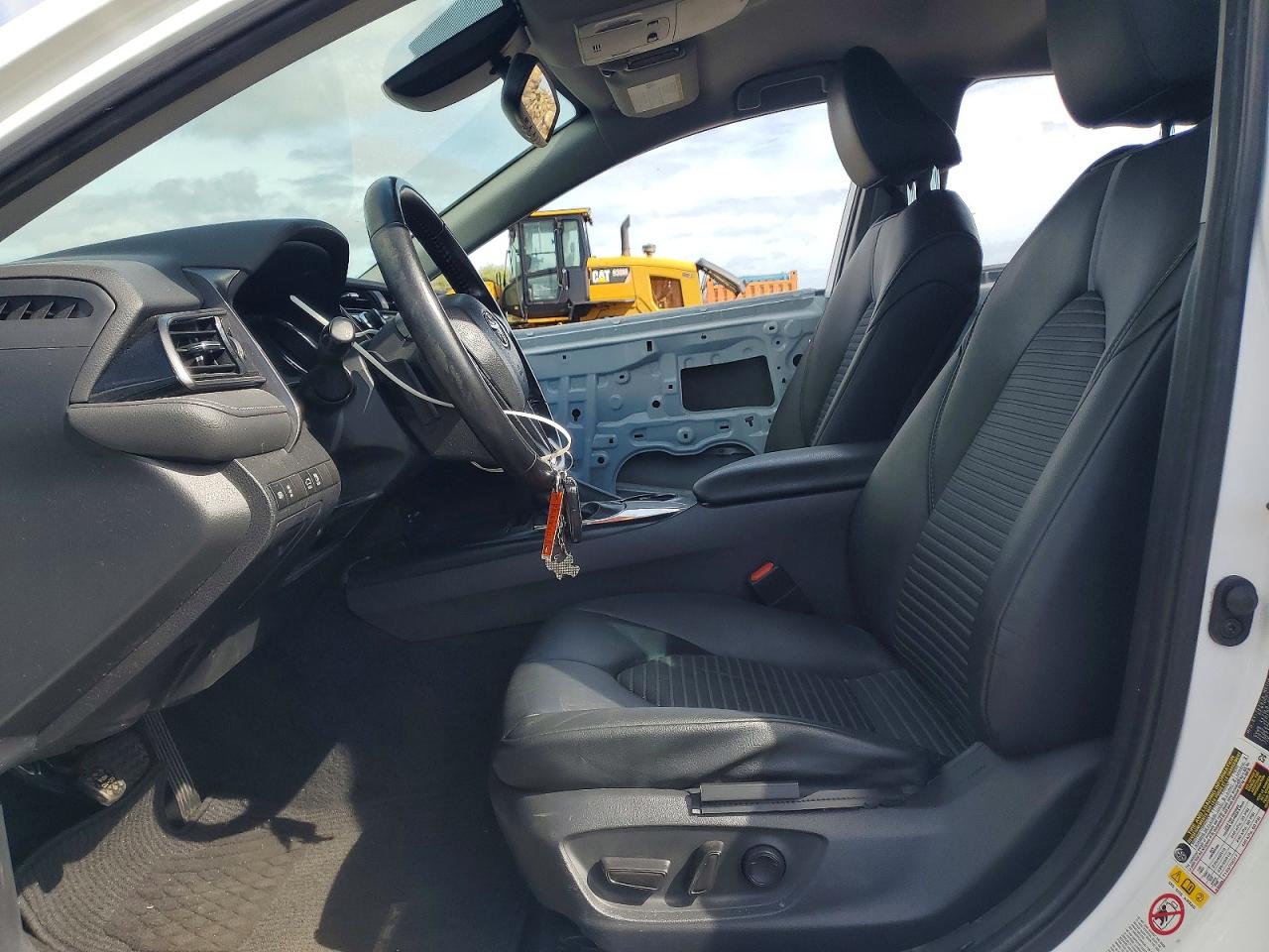 2019 TOYOTA CAMRY L photo 7