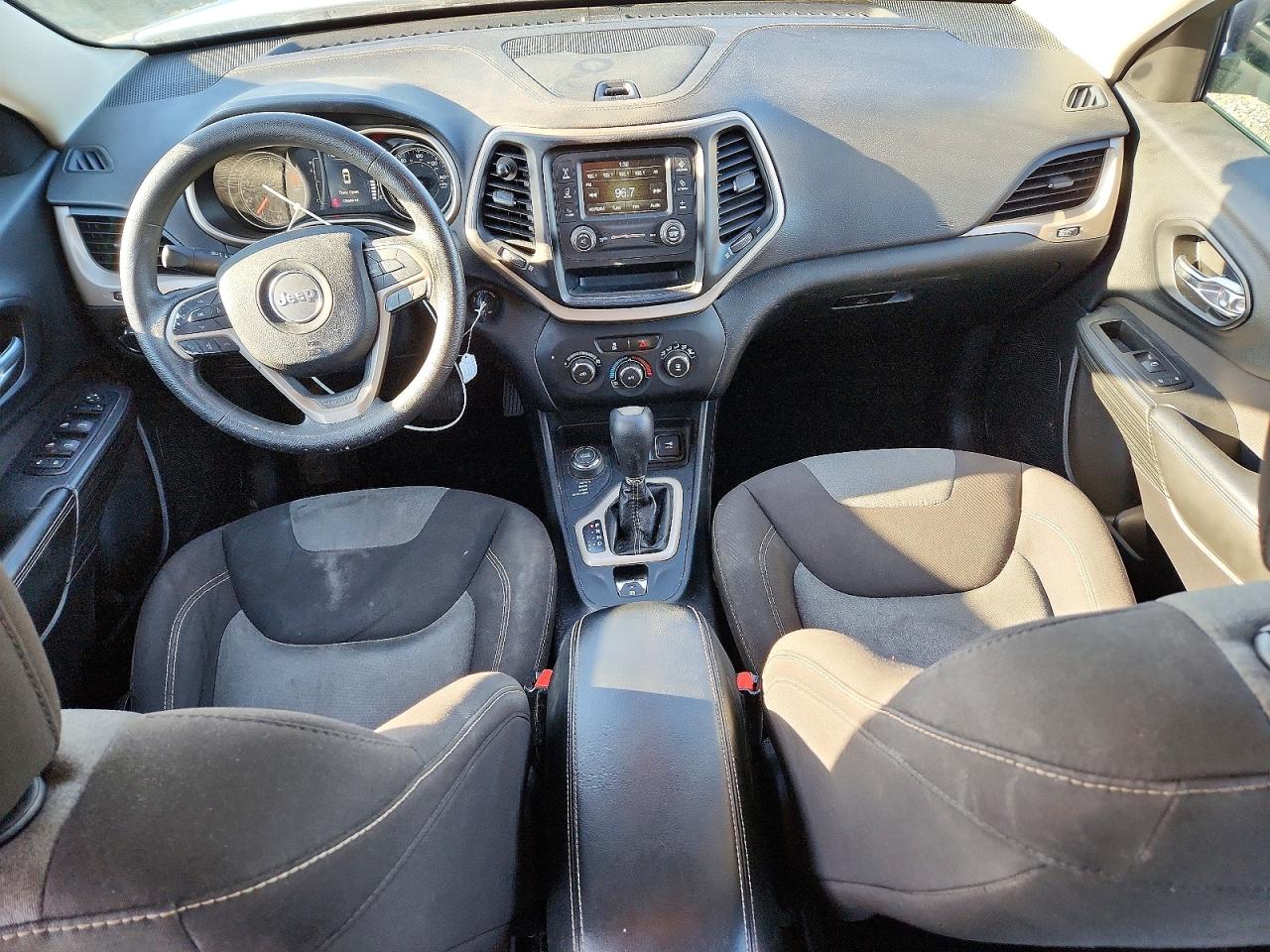 2016 JEEP CHEROKEE SPORT photo 8