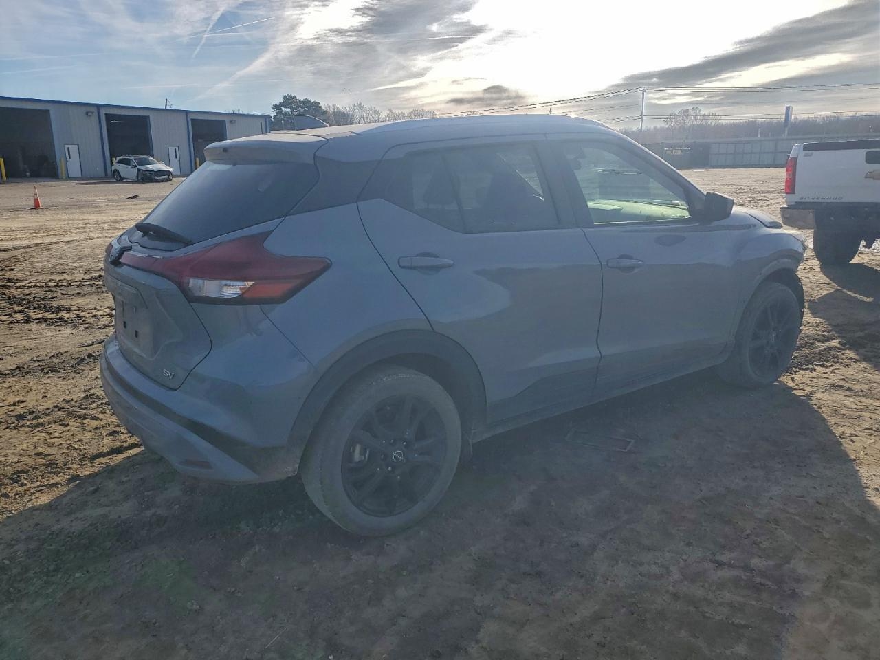 2022 NISSAN KICKS SV photo 3