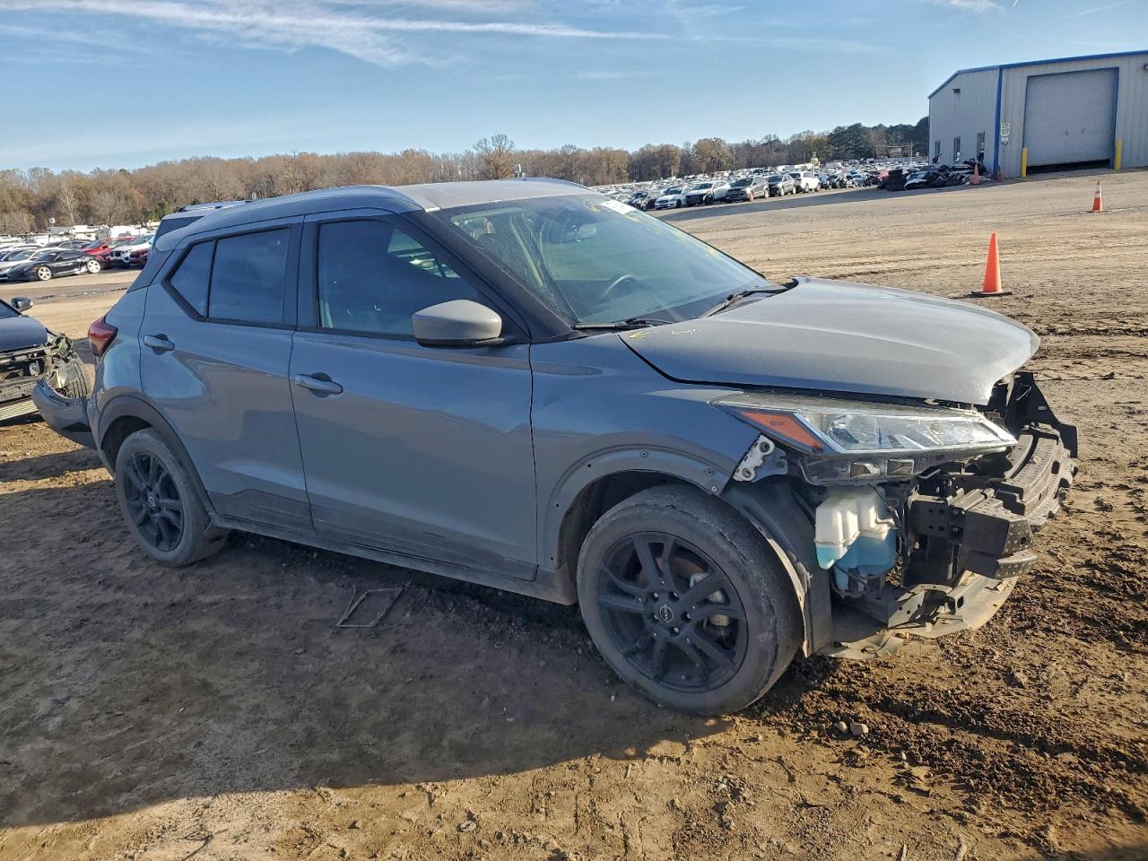 2022 NISSAN KICKS SV photo 4
