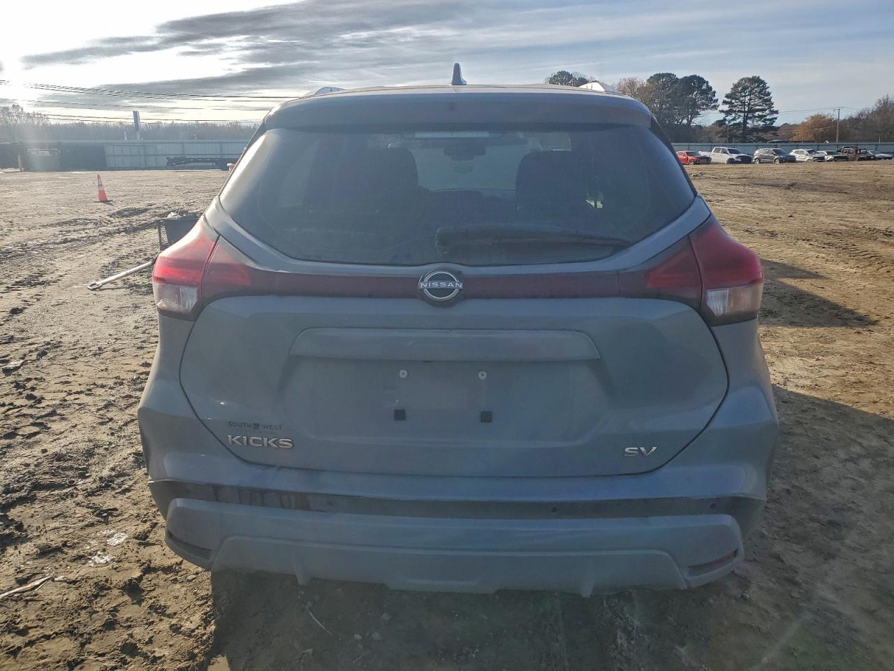 2022 NISSAN KICKS SV photo 6