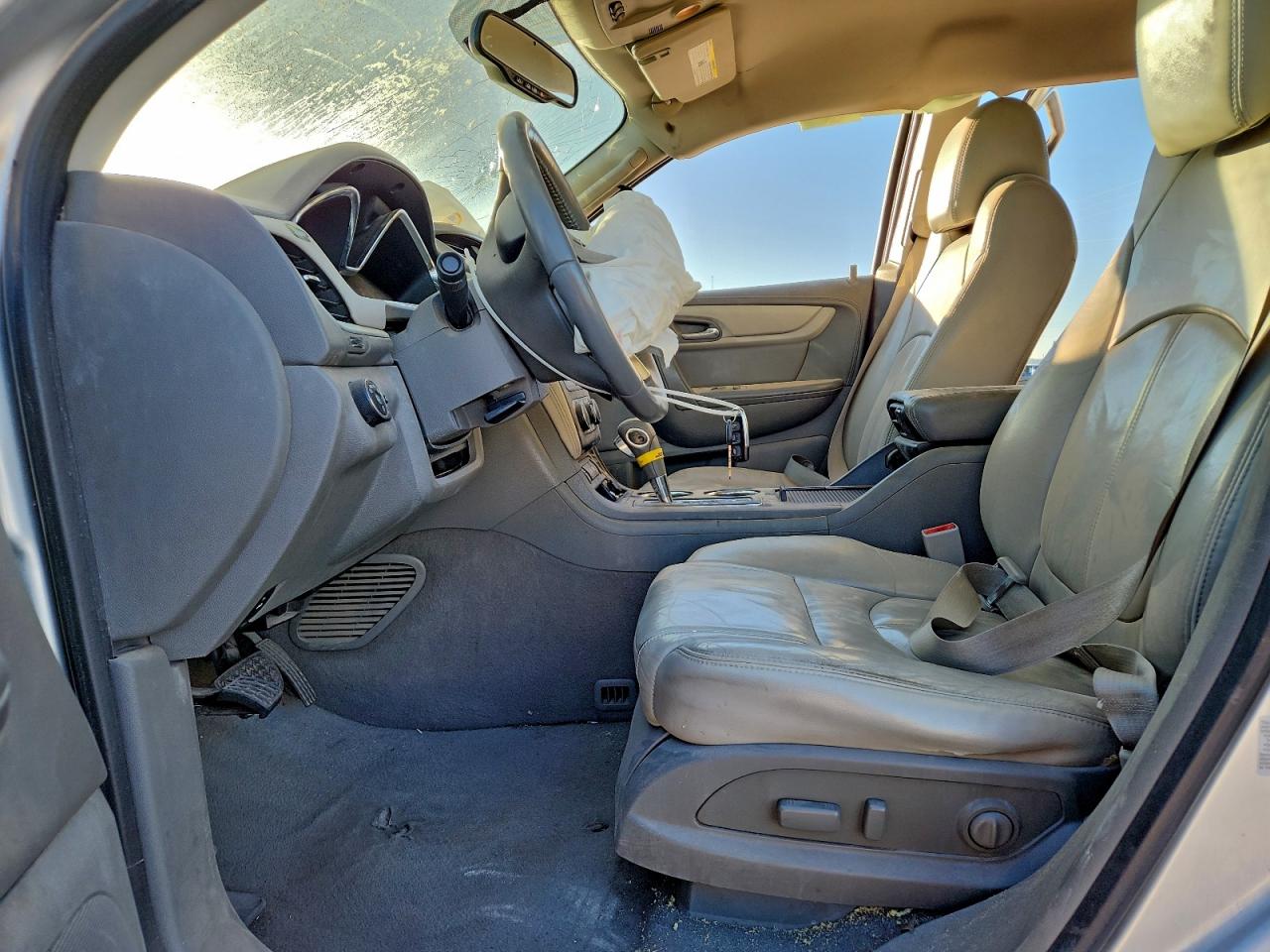 2014 CHEVROLET TRAVERSE LT photo 7