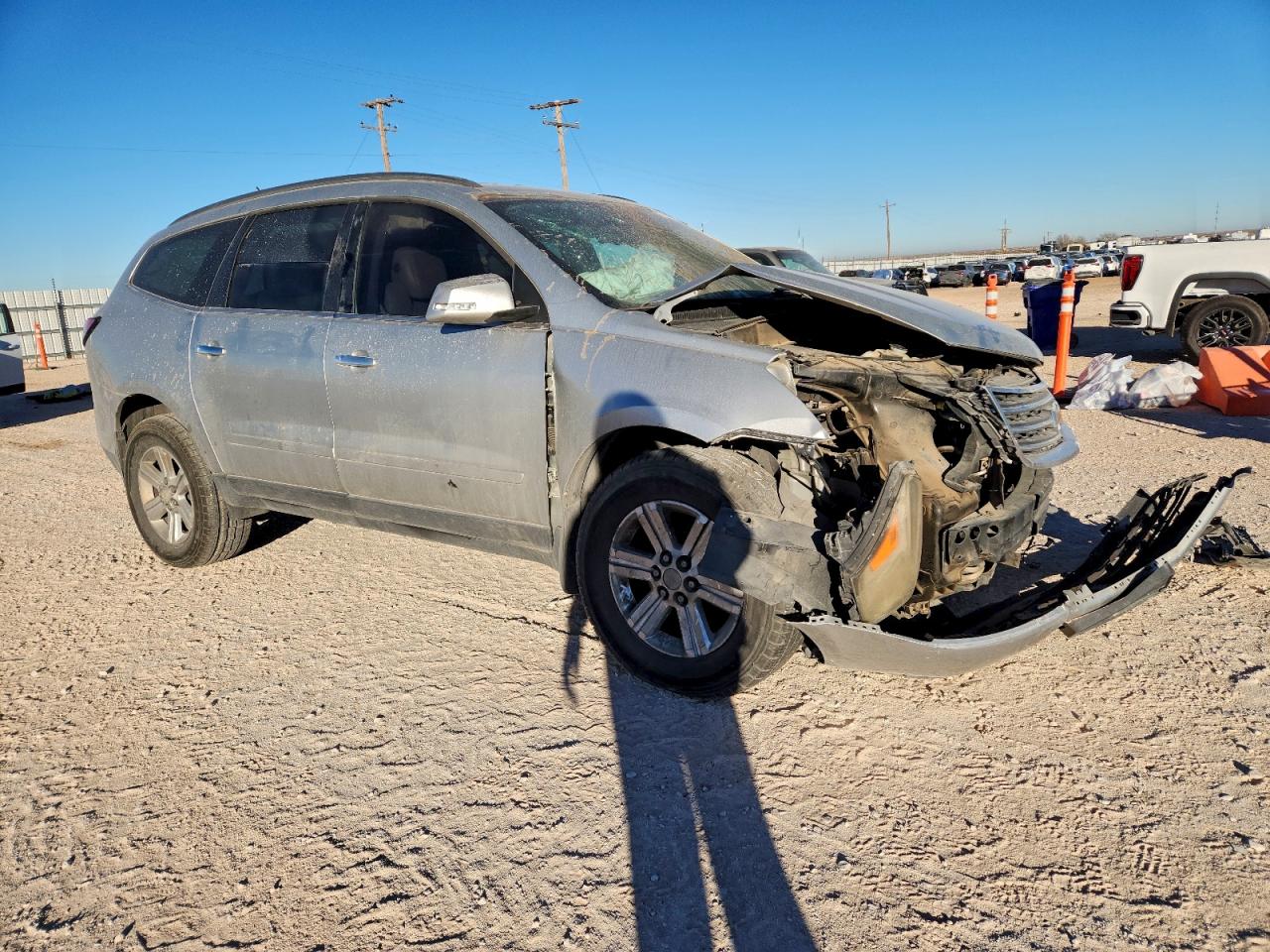 2014 CHEVROLET TRAVERSE LT photo 4