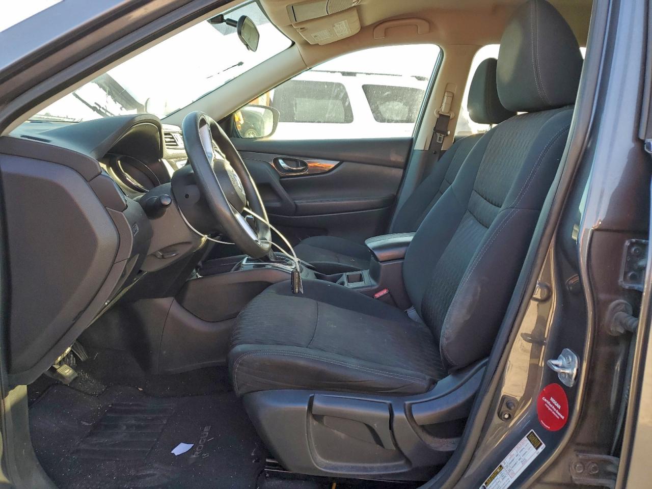 2017 NISSAN ROGUE SV photo 7
