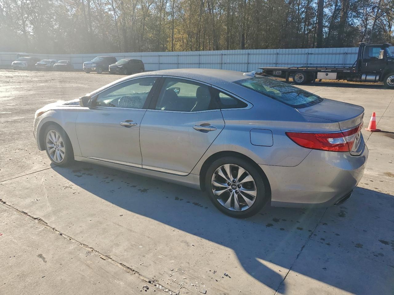2014 HYUNDAI AZERA photo 2