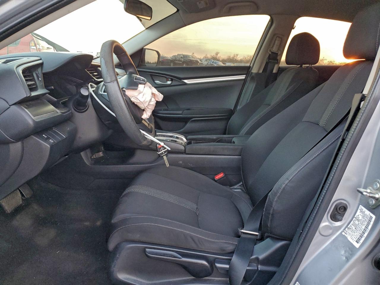 2016 HONDA CIVIC LX photo 7