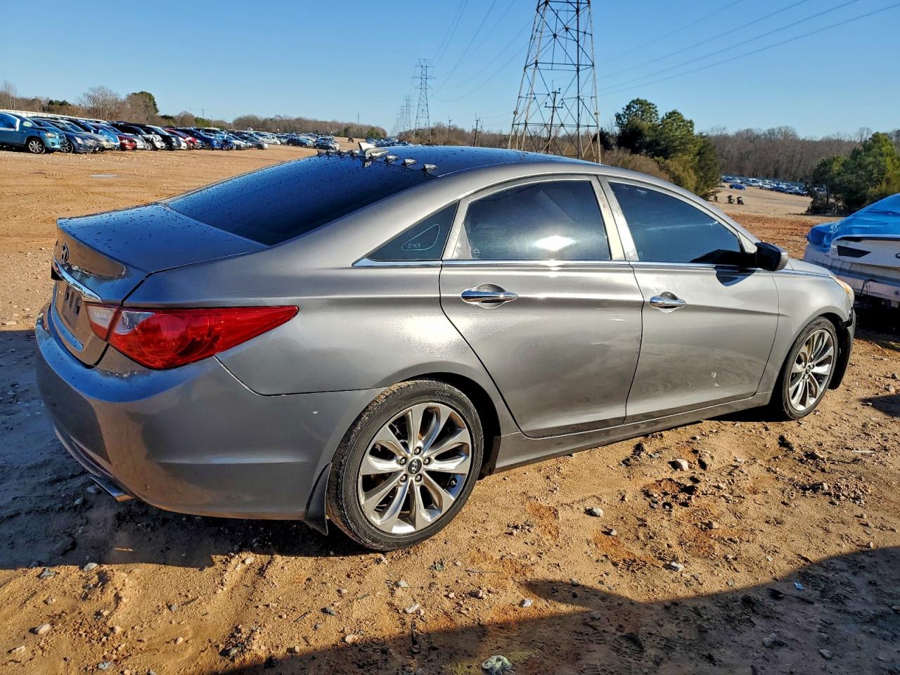 2013 HYUNDAI SONATA SE photo 3