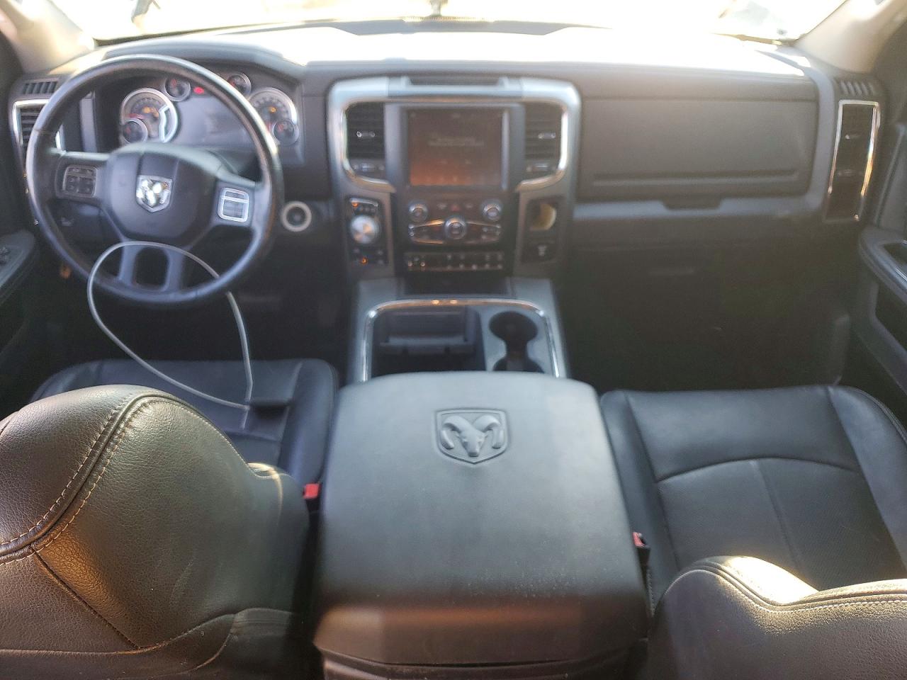 2018 RAM 1500 SPORT photo 8