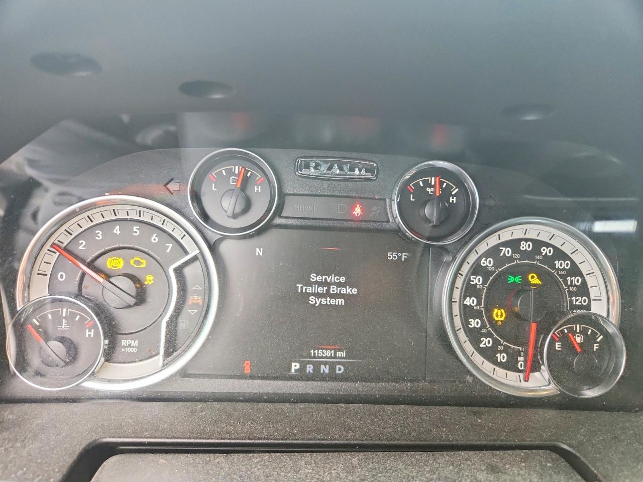 2018 RAM 1500 SPORT photo 9