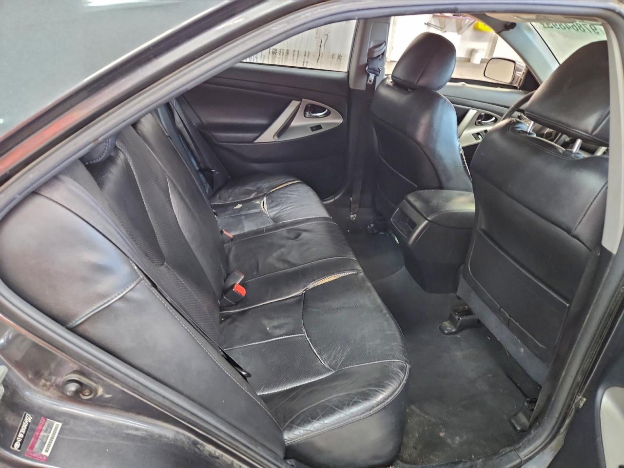 2010 TOYOTA CAMRY BASE photo 10