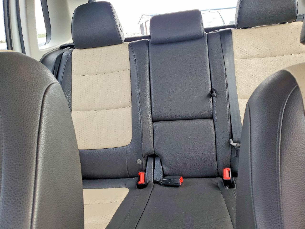 2016 VOLKSWAGEN TIGUAN S photo 10
