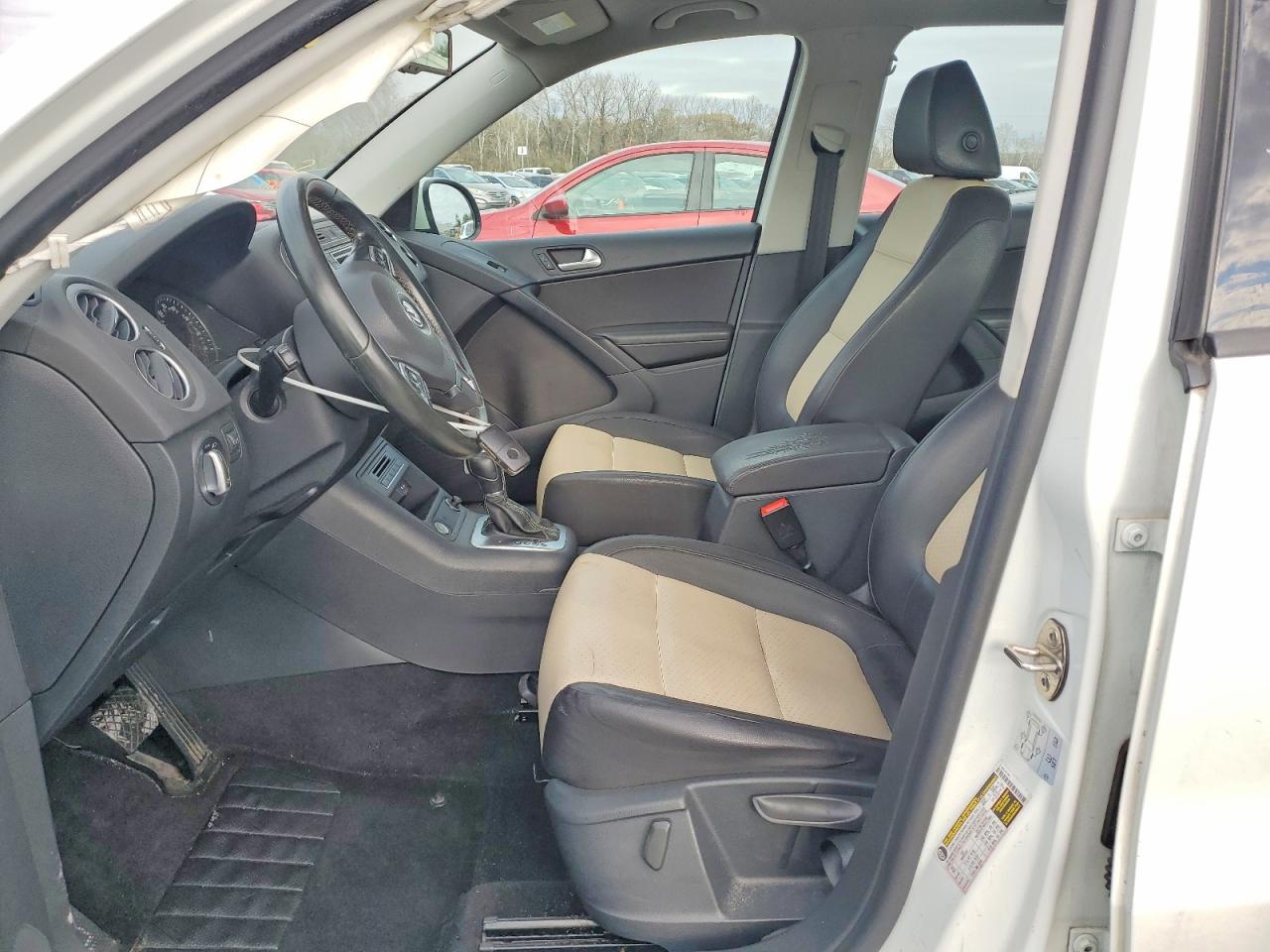 2016 VOLKSWAGEN TIGUAN S photo 7